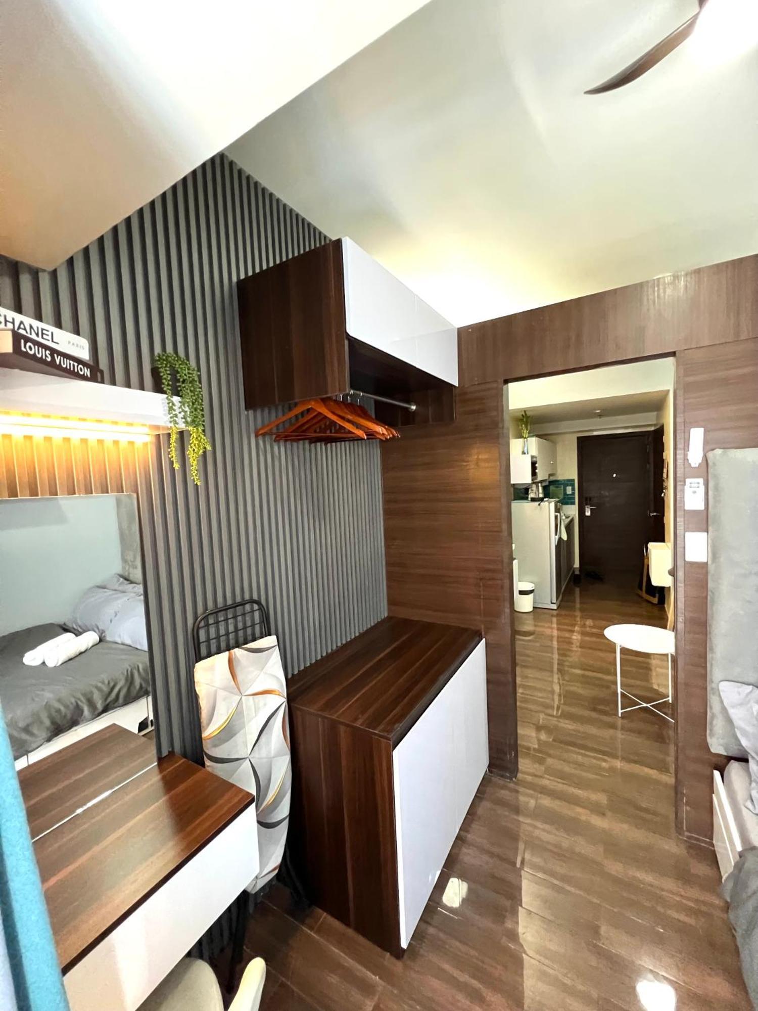 Apartment In Air Residences, Makati With Wifi, Netflix, Pool, Mall And More Manila Bagian luar foto